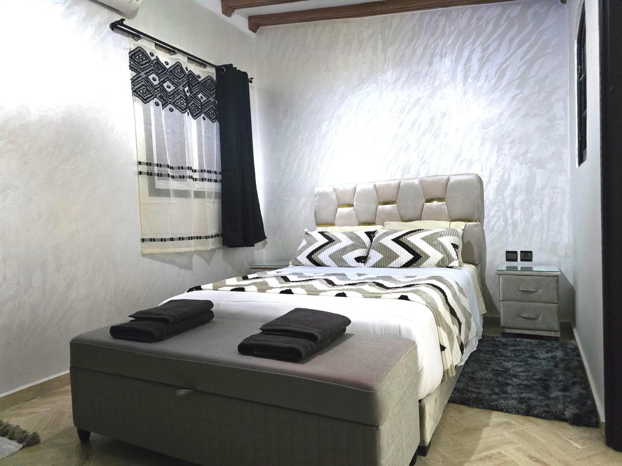 Holiday home Miralezia *